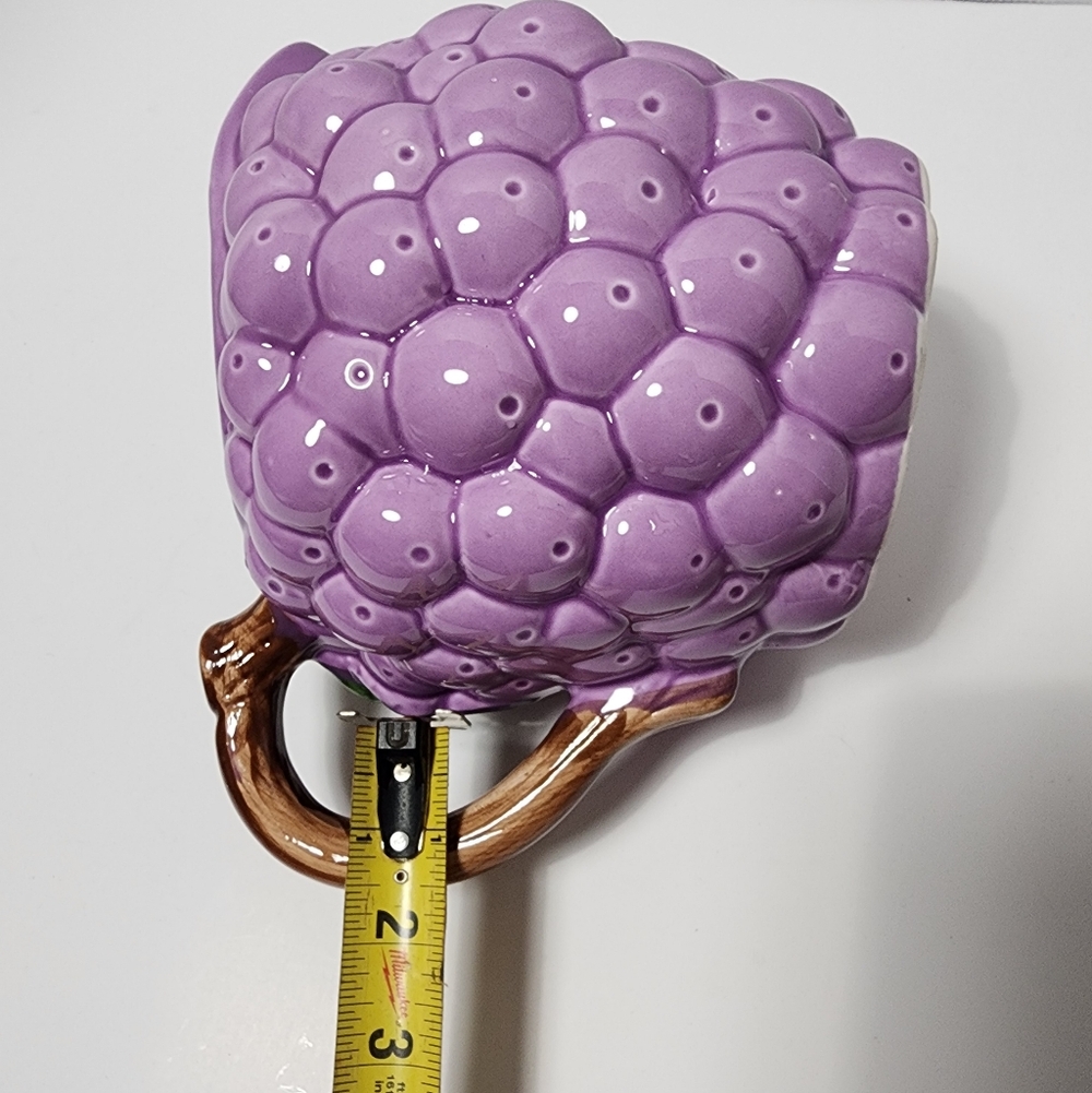Grape pitcher - Picture 9 of 15